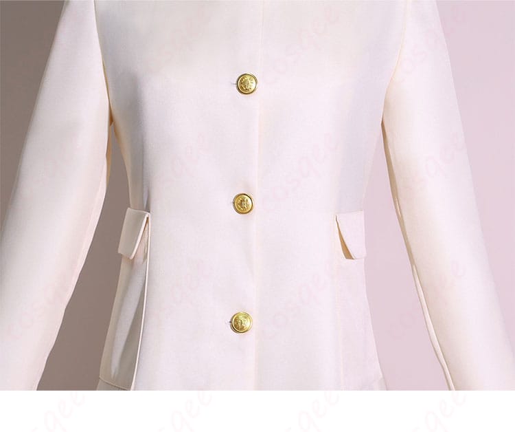 ヨル・フォージャー コスプレ衣装の衣襟部分の装飾ディテール。高級感のあるデザインで、細部までこだわりが見られる。