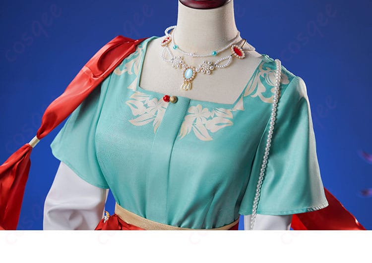 曲娘のコスプレ衣装の上衣のディテール。精密な縫製とデザインが特徴。