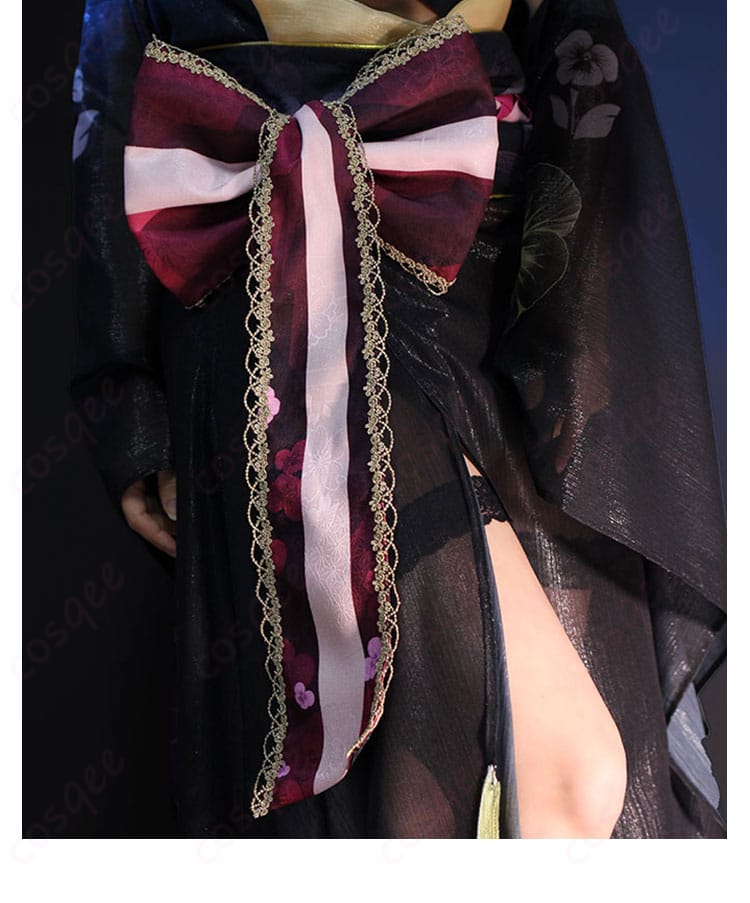 菫のコスプレ衣装「長夜に花」の腰部の蝶結び装飾細部画像。美しいディテールが際立っています。