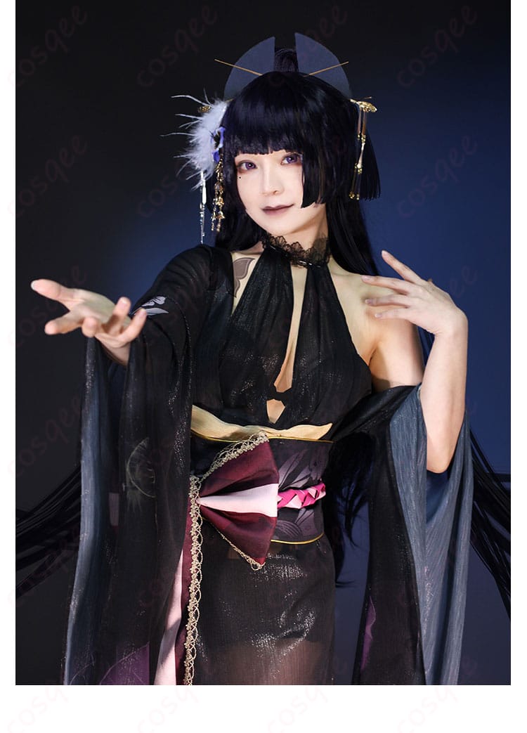 菫のコスプレ衣装「長夜に花」の細部を撮影した画像。刺繍や装飾のディテールが鮮明に見えます。