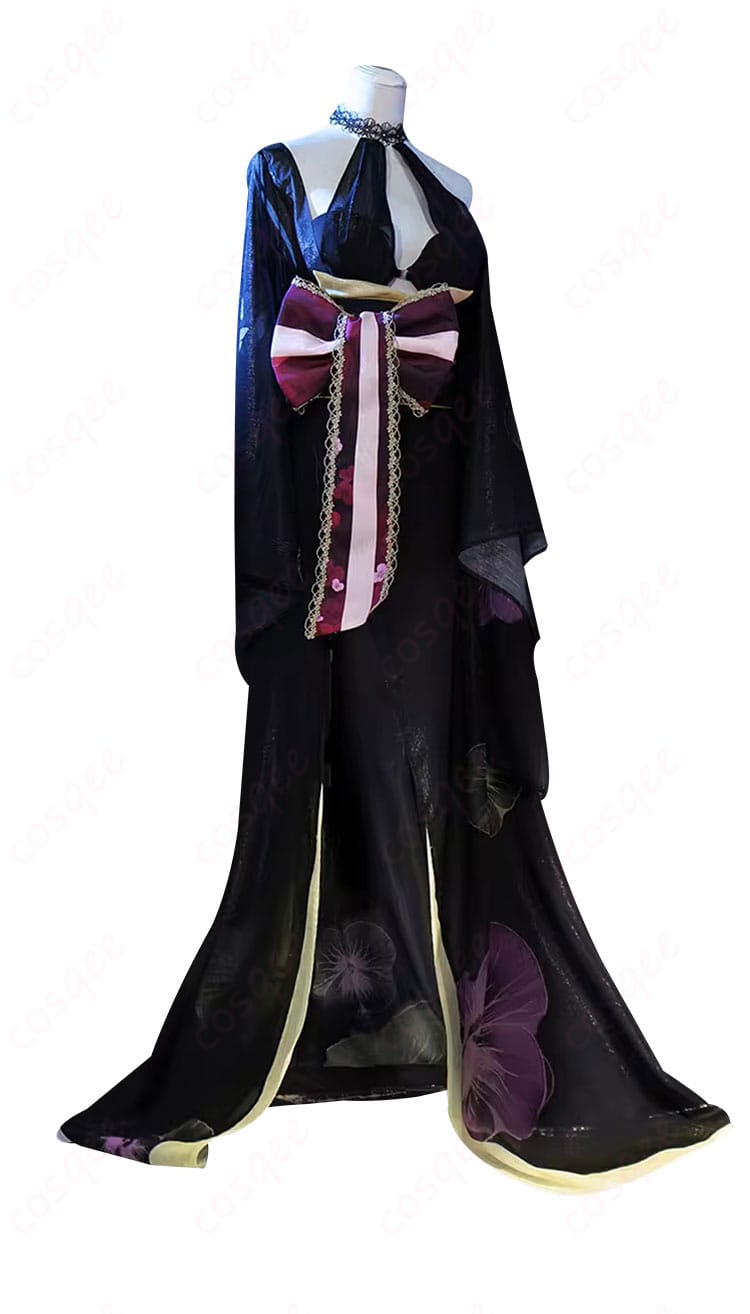 菫のコスプレ衣装「長夜に花」の側面画像。衣装のラインとディテールを確認できます。