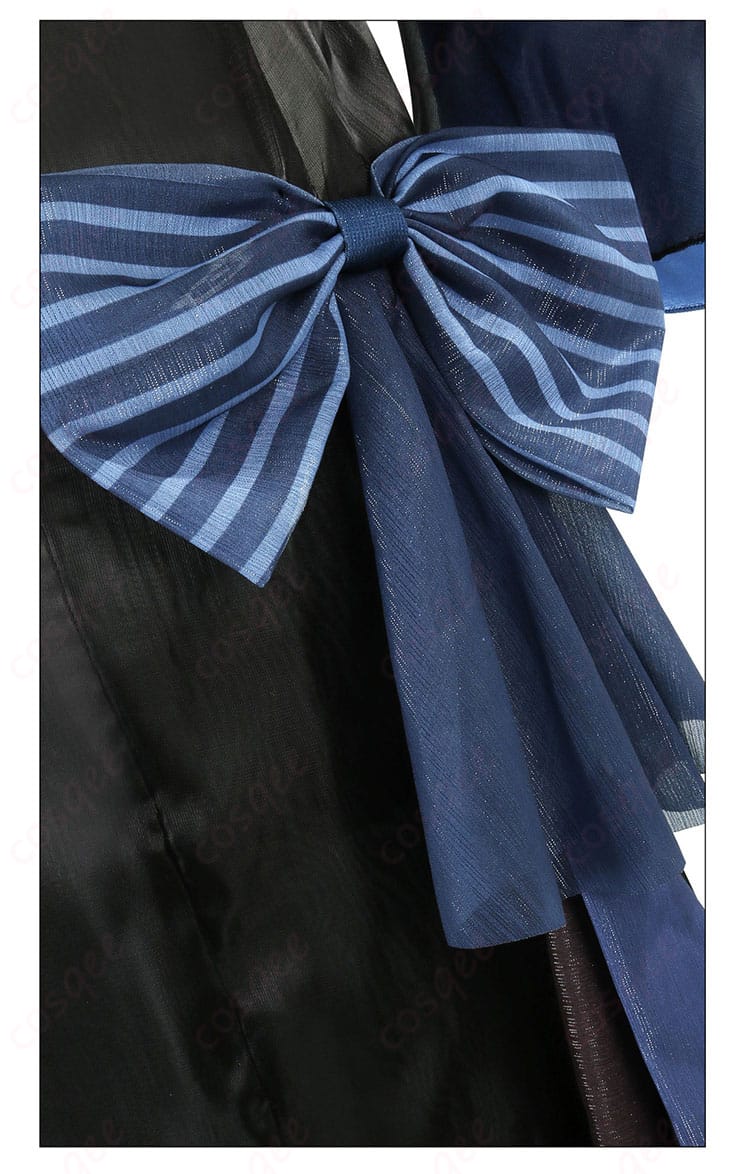 コスプレ衣装の腰部分にある蝶の装飾ディテール。特別感を引き立てます。