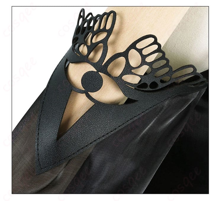 コスプレ衣装の袖の装飾細部。細部までこだわりが詰まっています。