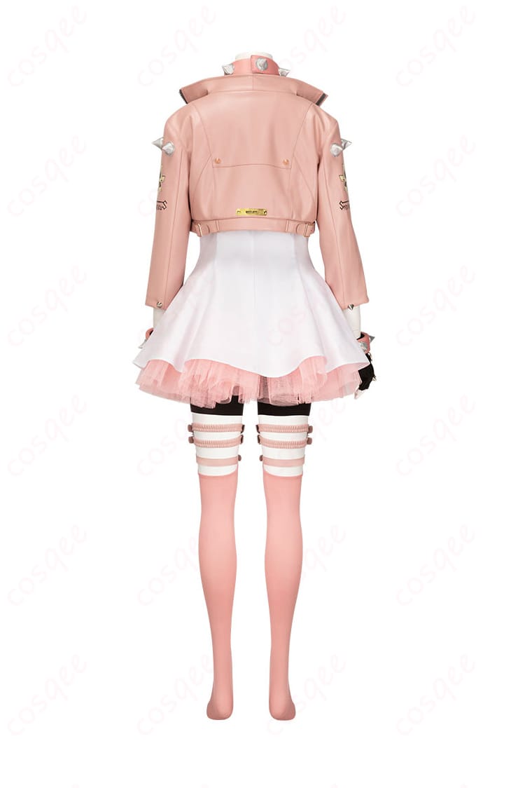 エルフェルト=ヴァレンタイン コスプレ衣装 背面、細部まで再現された衣装