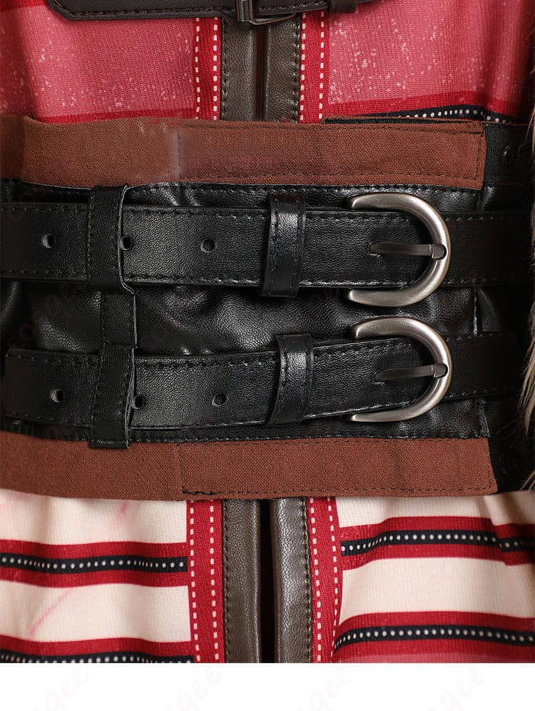 バギーコスプレ衣装の腰封のディテール。しっかりとした装飾が目を引く。