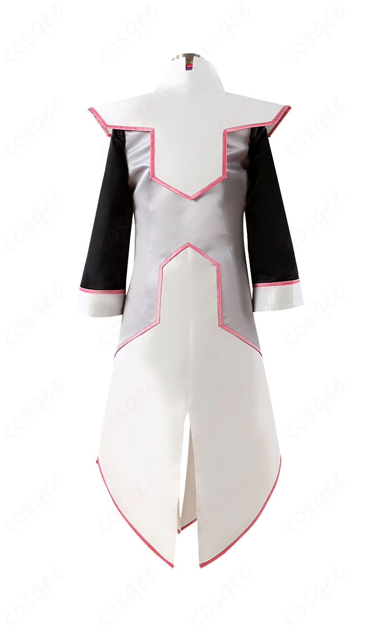 ラクス・クライン コスプレ衣装 背面図。背部蝶結びとスカートのディテール。