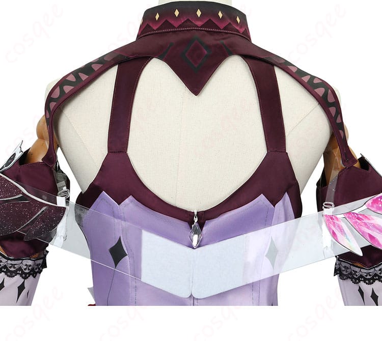 アイリス 2022 Winter コスプレ衣装の背中の翼ディテール。動きやすさと美しさを両立。