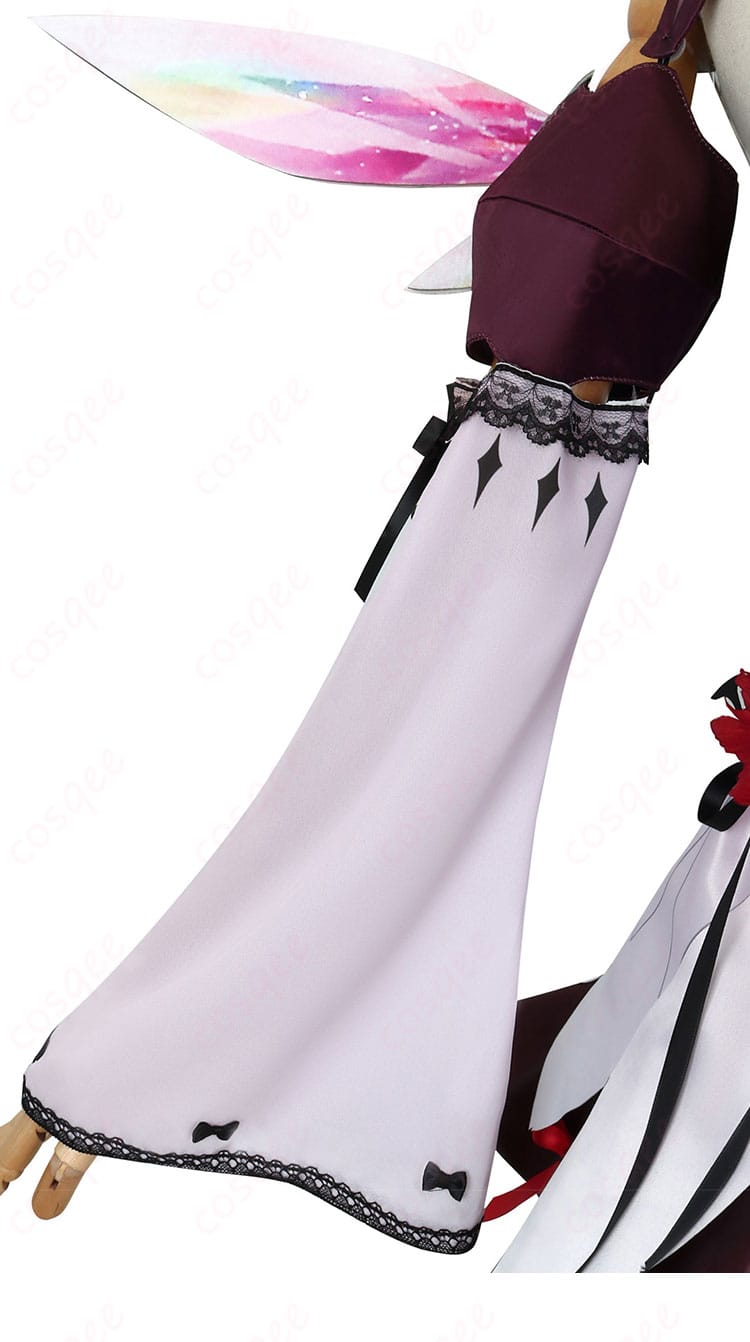 アイリス衣装の衣袖の精細な装飾。細部にまでこだわりが感じられます。