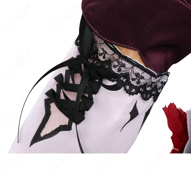 アイリス衣装の衣袖装飾。ディテールまで美しく再現されています。