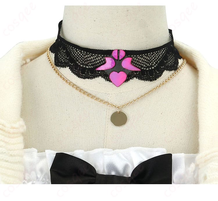 アイリス(IRyS)の私服衣装の首元装飾の詳細。エレガントで精緻なデザイン。