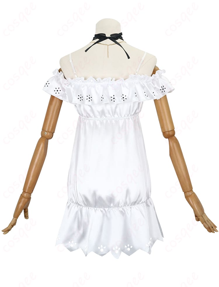 アイリス(IRyS)私服コスプレ衣装の白いスカートの背面ビュー。洗練されたデザインが特徴。