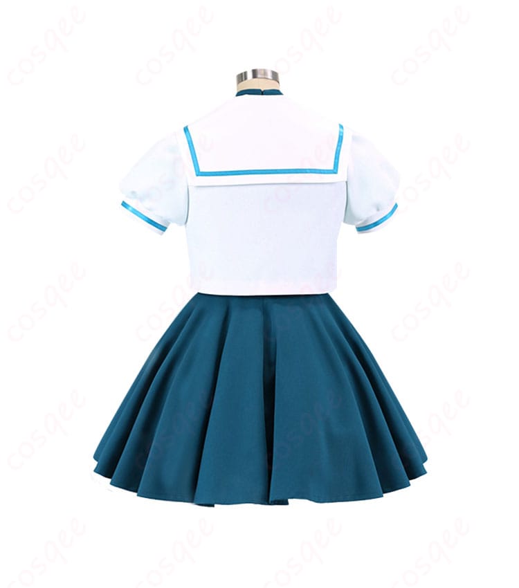 Ado 永遠のあくる日 主人公 セーラー服コスプレ衣装の背面。全体のデザインとフィット感をチェック。