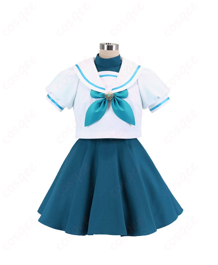 Ado 永遠のあくる日 主人公 コスプレ衣装 セーラー服正面の画像。コスプレ衣装のディテールが確認できます。