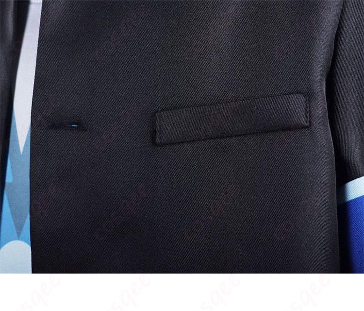 外套の襟とポケット部分のディテール。高忠実度で、リアルな装いを再現。