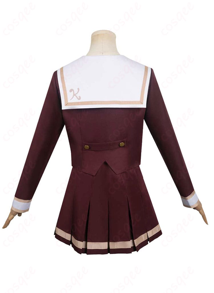 黄前久美子 コスプレ衣装 背面からの画像。背中のデザインが特徴的な黄前久美子の制服コスプレ。