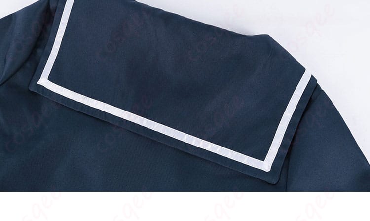 黒江真由 コスプレ衣装の後背部の披肩装飾