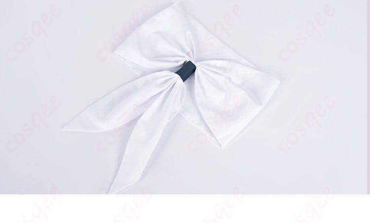 黒江真由 コスプレ衣装のネクタイ袋装飾