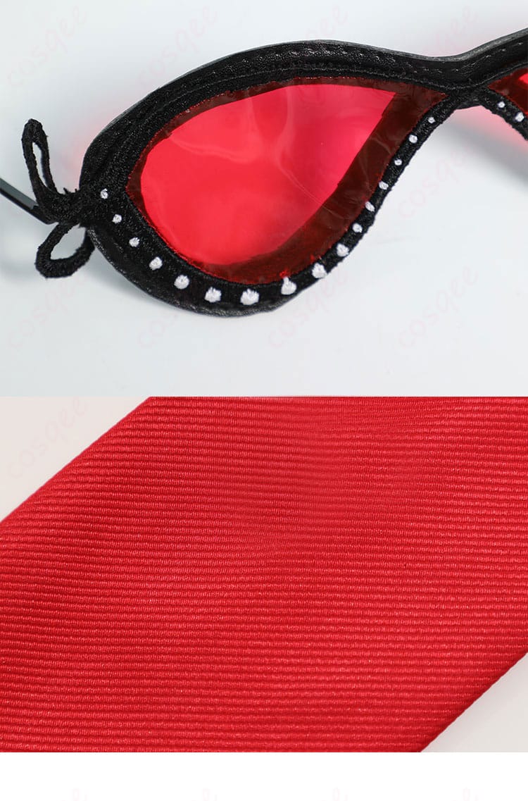 コスプレ衣装のネクタイと眼鏡のディテール。リアルな演出が可能。