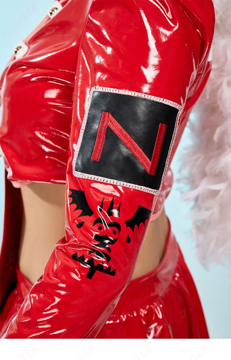 コスプレ衣装の肩袖部分の装飾。精密な仕上げでリアル感を表現。