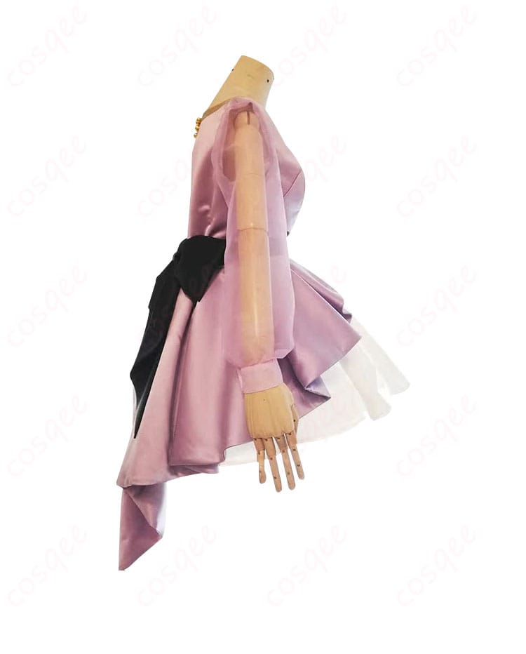 美山鈴音 コスプレ衣装 右側の角度から見た衣装の詳細。繊細な縫製と美しい仕上がりが際立っています。