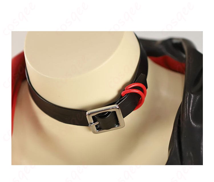 ハーレイ・クイン コスプレ衣装の首元装飾細部。華やかなチョーカーとデザインが特徴。コスプレファン必見。