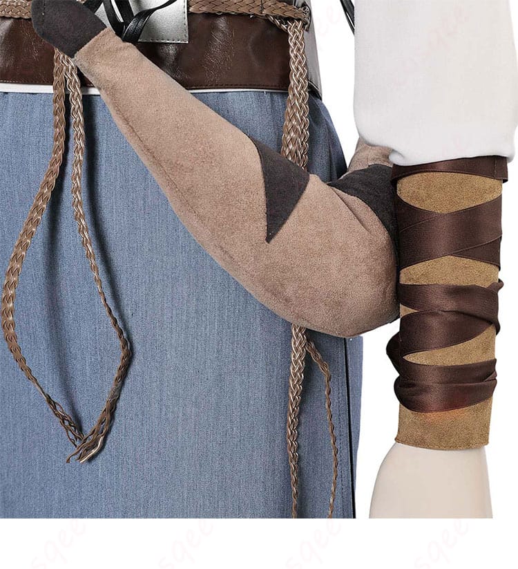 アバター カタラ コスプレ衣装の腰部と衣袖装飾の詳細写真。細部にわたる装飾がキャラクターの魅力を引き立てます。