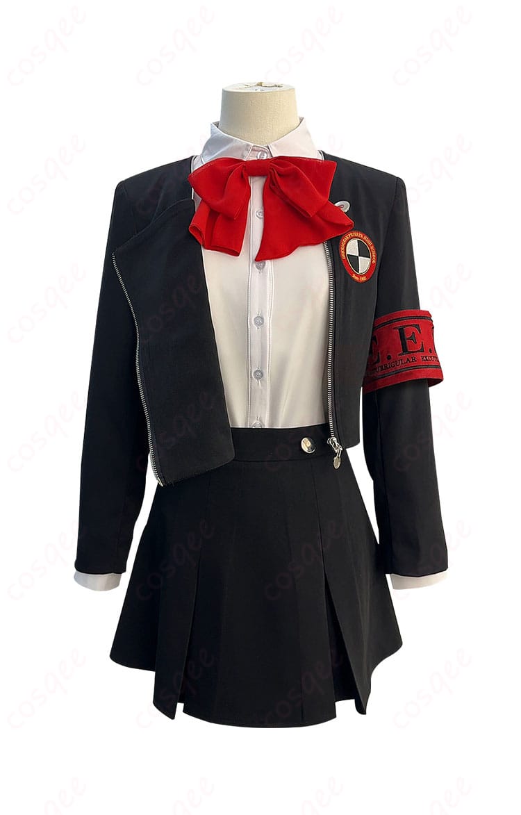 アイギス コスプレ衣装 前面の詳細。シャツとコートのデザインが際立っています。