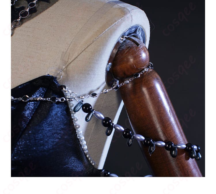 ハーメル コスプレ衣装の肩部分の装飾。細部までこだわったディテールが特徴です。