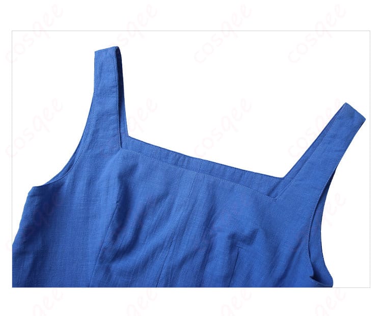 ベルの青いドレスのスカート部分のディテール。美しい刺繍と高級感溢れるデザインで、映画の再現度が高い衣装です。