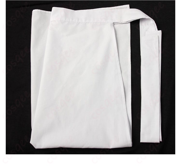 美女と野獣 ベルの白いスカート襟の細部。精密な縫製とデザインが特徴的な部分です。