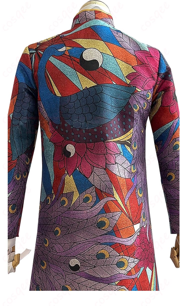 黒川イザナコスプレ衣装背面のデザイン、背中のディテールをチェック