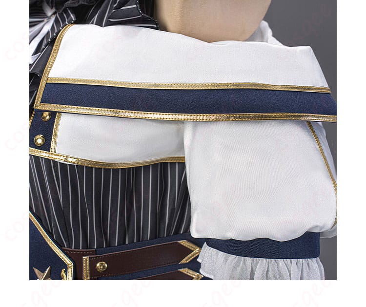 コスプレ衣装の外套の肩袖装飾ディテール。細部まで丁寧に作られています。