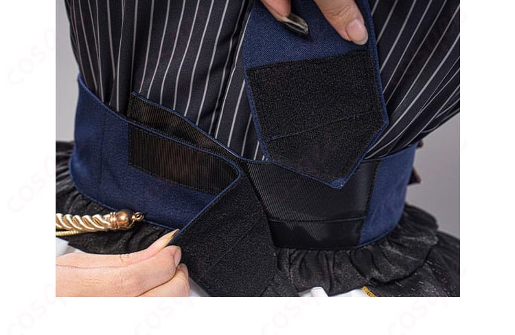 コスプレ衣装の腰封のディテール。シャープでエレガントなデザイン。