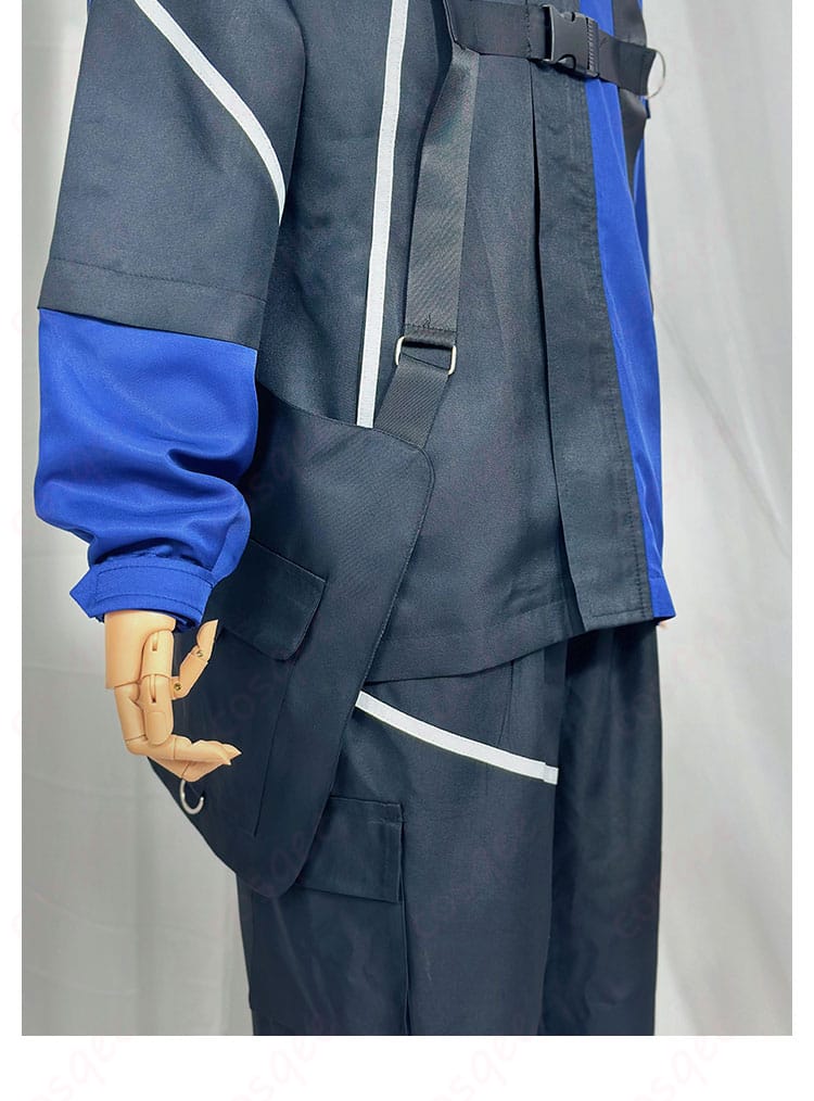 腰部右側の装飾細部画像。ウエスト部分のデザインと装飾が際立っています。