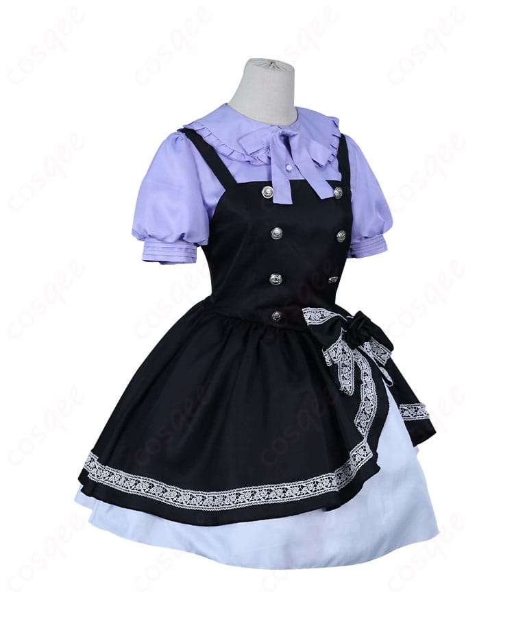 小鳥遊六花のコスプレ衣装 ゴシック服の右側面画像。ゴシック風デザインの細部が美しく再現されています。