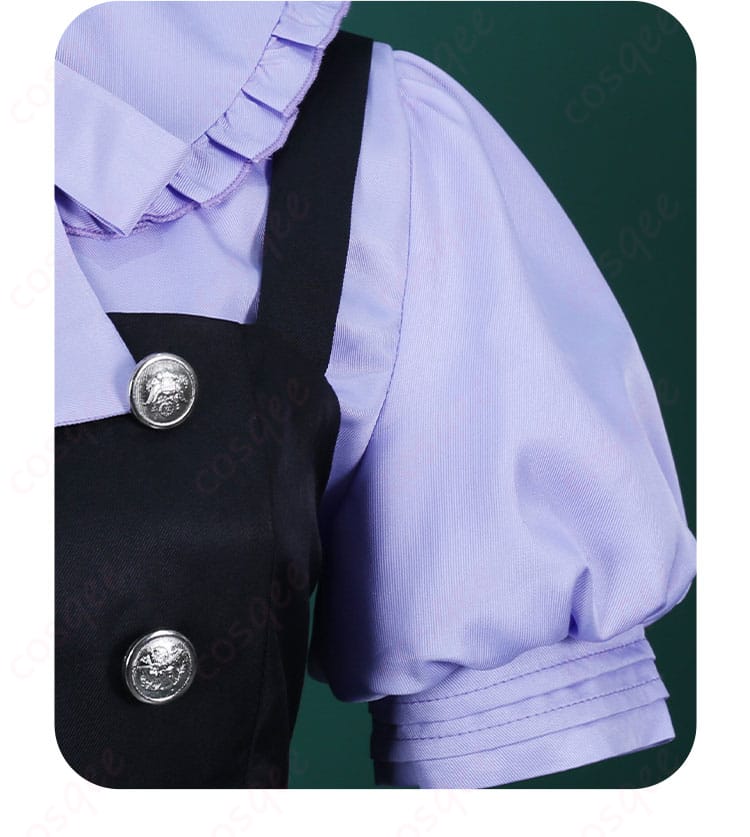 小鳥遊六花のコスプレ衣装の肩袖部分の装飾の詳細画像。豪華な装飾でキャラクターの個性を引き立てます。