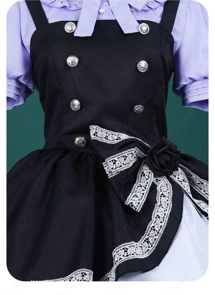 小鳥遊六花のコスプレ衣装の正面装飾の詳細画像。リボンとレースが繊細にデザインされています。