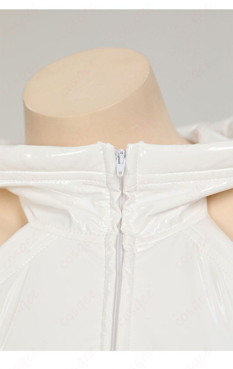 ナミ コスプレ衣装 エッグヘッド編の衣装の襟元のディテール。刺繍や素材の質感がしっかり表現されています。