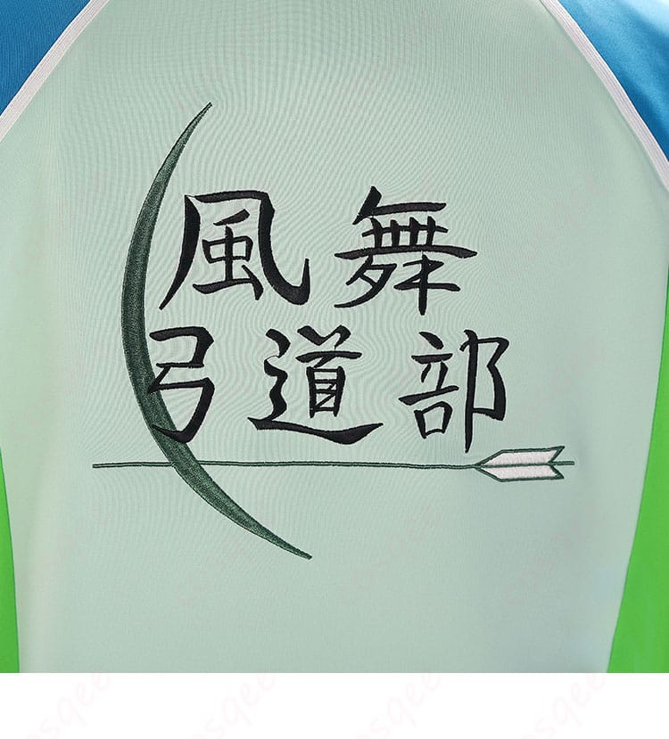 ツルネ コスプレ衣装 コート背面の文字装飾ディテール。弓道部らしいシンプルな文字デザインが印象的。