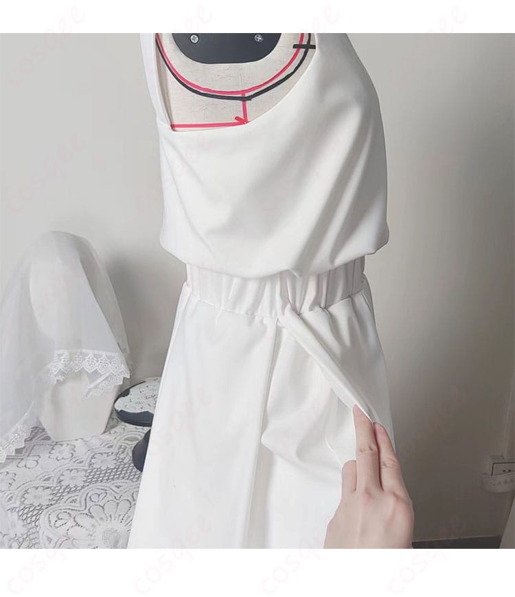 フリーレン コスプレ衣装 スカート部分の詳細:美しい刺繍やしっかりとした素材感を感じられるスカートのディテール。