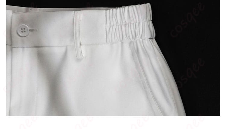セイヤのコスプレ衣装のズボン部分、装飾とフィット感にこだわり。