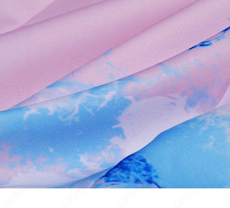 衣裾部分の涂鸦装飾。キャラクターの特徴を引き立てるデザインです。