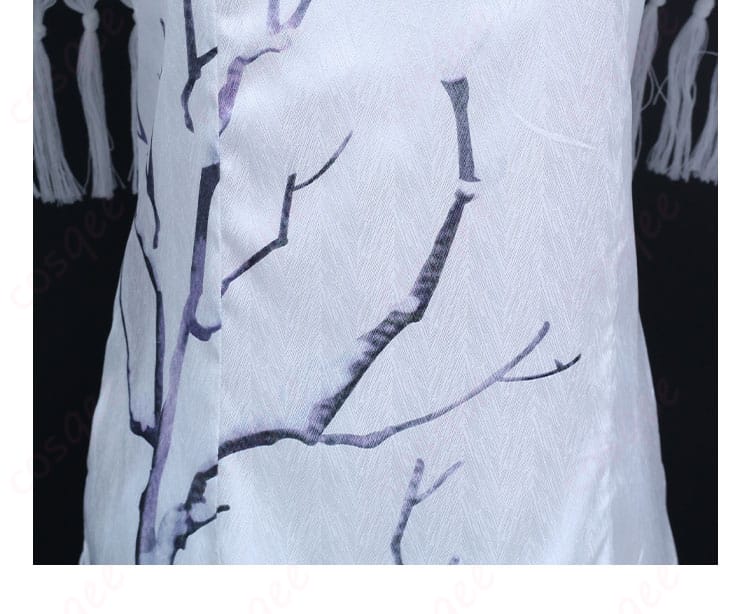 コスプレ衣装の図案装飾のディテール。デザイン性が高く、目を引く。