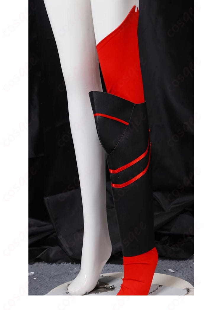 メイプルのコスプレ衣装の腿部分、足元の装飾とデザイン。