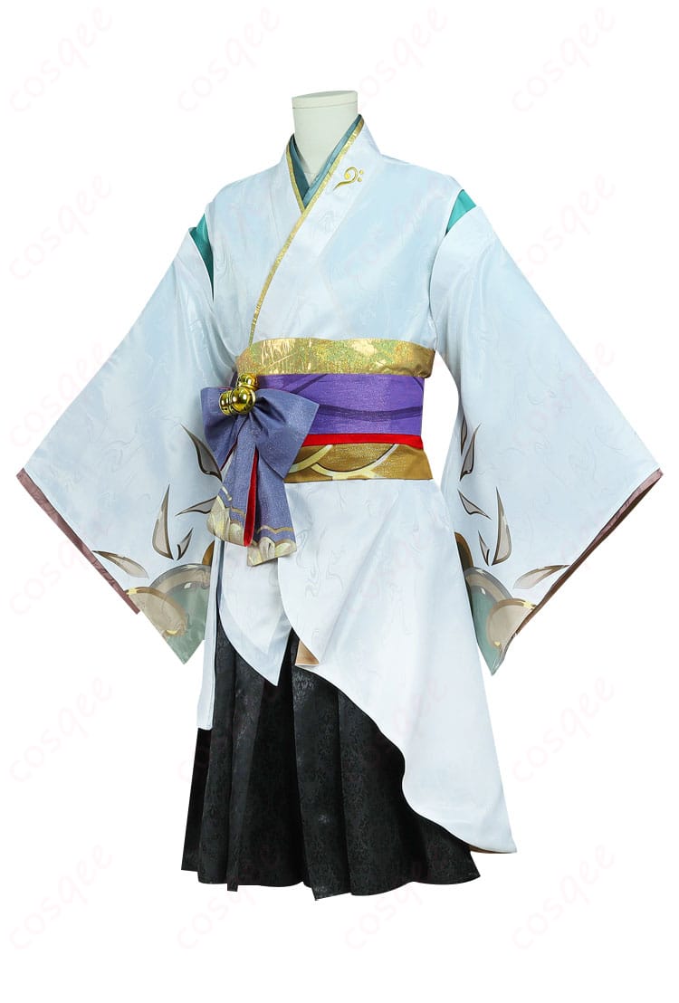 コスプレ衣装の左側からの画像。細部まで再現されたデザインが特徴。