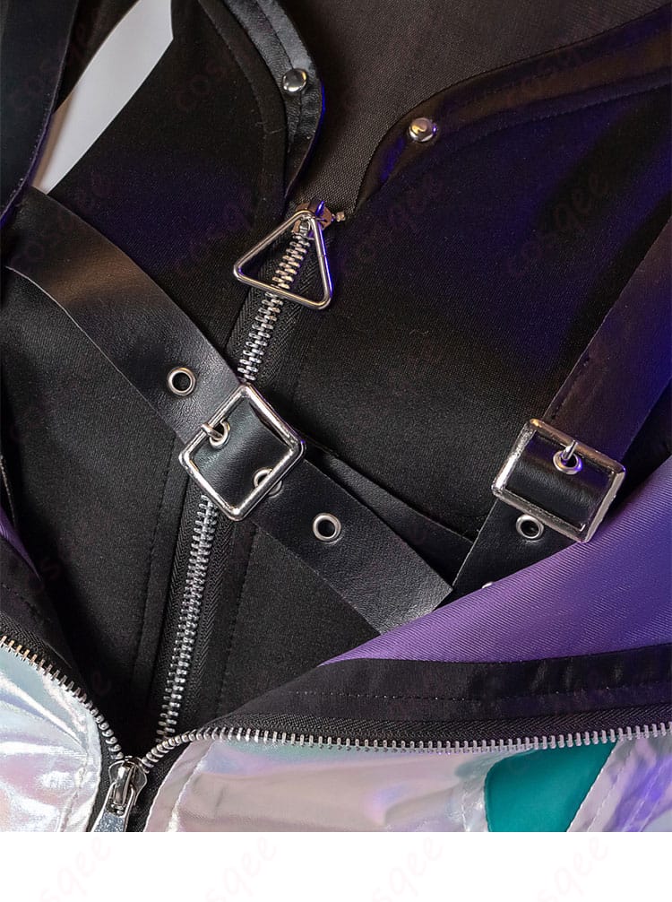 神代類の衣装、前胸のディテールをアップで表示。