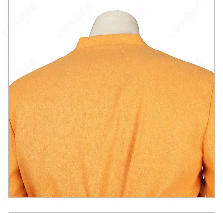 黄色内搭服 背面ディテール|黄色内搭の背面装飾が際立つコスプレ衣装画像です。