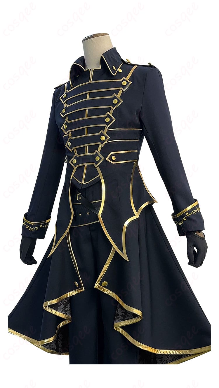 コスプレ衣装の左側の細部、装飾やスタイルに注目。