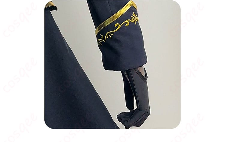 袖の装飾部分、繊細で魅力的なデザインが確認できます。