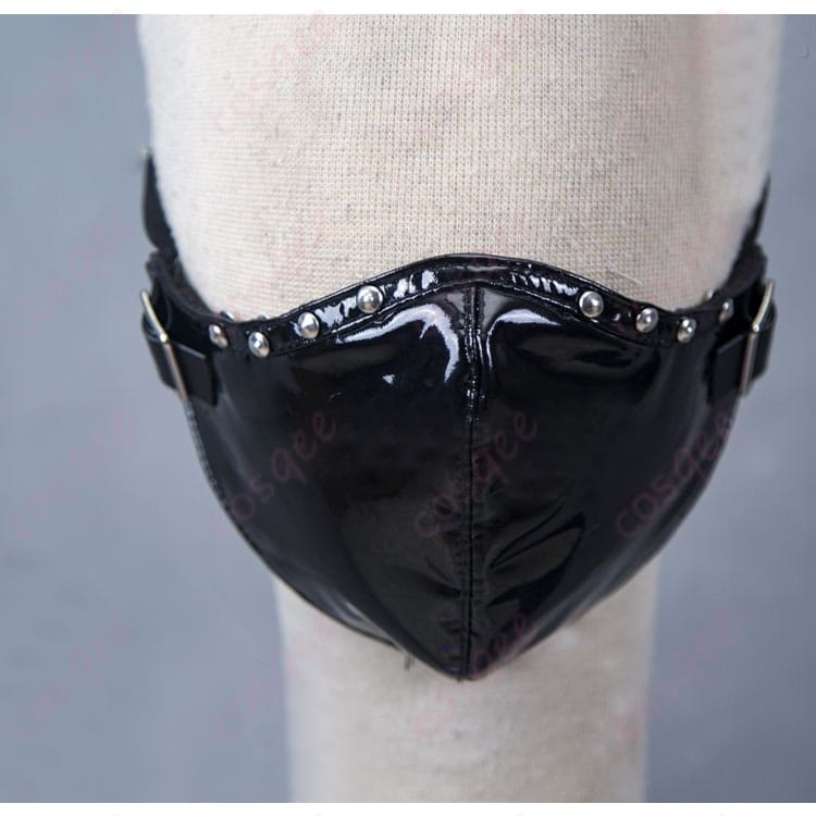 勝利の女神NIKKE メイデン風コスプレ衣装 ダークで艶やかな軍服スタイルが写真映え - 4枚目の画像